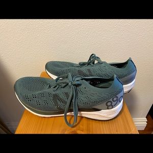 New Balance Men’s 890 V7 Running Shoe - Size 10.5 Mens